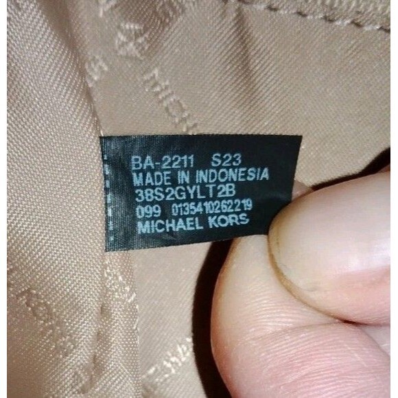 Michael Kors Jet Set Large Tote Saffiano Leather-– Vanilla/Acorn - Picture 10 of 12